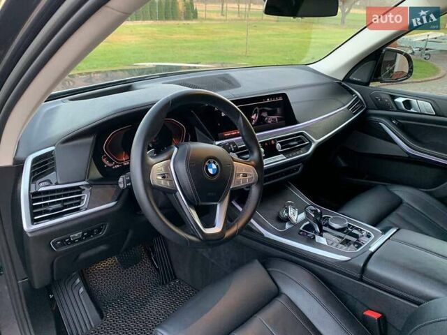 Серый БМВ X7, объемом двигателя 3 л и пробегом 147 тыс. км за 53800 $, фото 24 на Automoto.ua