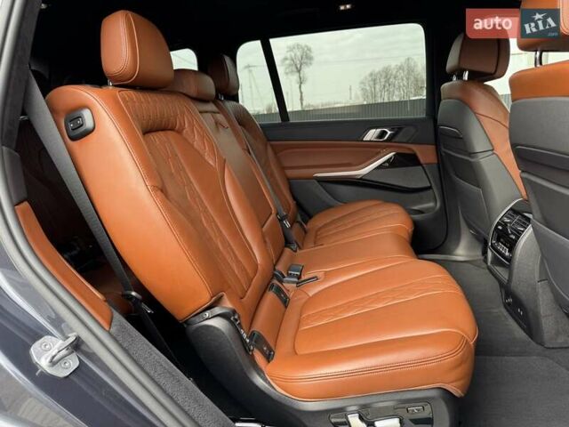 Сірий БМВ X7, об'ємом двигуна 4.39 л та пробігом 152 тис. км за 67500 $, фото 88 на Automoto.ua