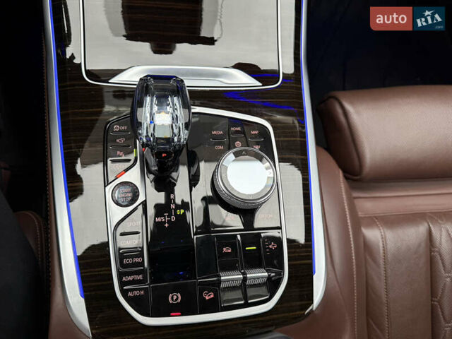 Сірий БМВ X7, об'ємом двигуна 3 л та пробігом 99 тис. км за 76000 $, фото 114 на Automoto.ua