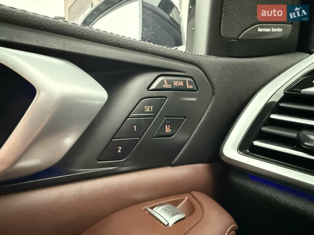 Сірий БМВ X7, об'ємом двигуна 3 л та пробігом 99 тис. км за 76000 $, фото 108 на Automoto.ua