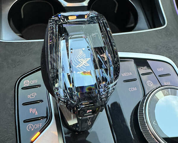 Серый БМВ X7, объемом двигателя 2.99 л и пробегом 140 тыс. км за 64500 $, фото 68 на Automoto.ua