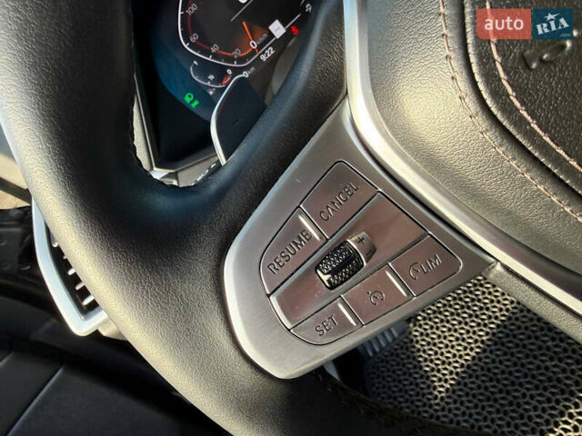 Серый БМВ X7, объемом двигателя 3 л и пробегом 147 тыс. км за 50900 $, фото 70 на Automoto.ua