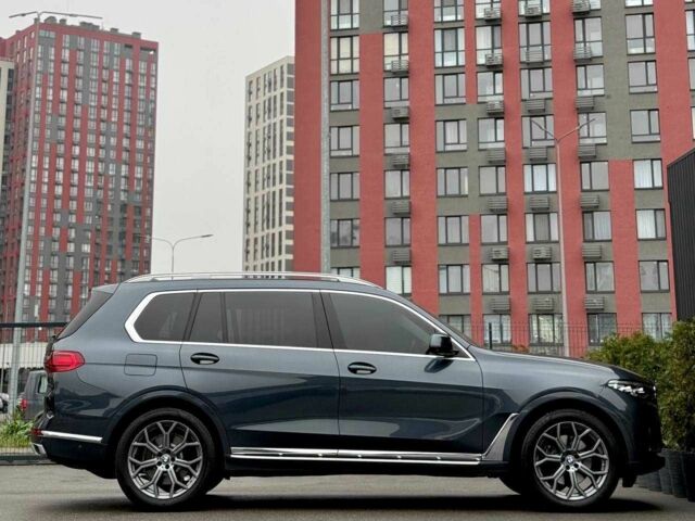Серый БМВ X7, объемом двигателя 3 л и пробегом 90 тыс. км за 54900 $, фото 5 на Automoto.ua