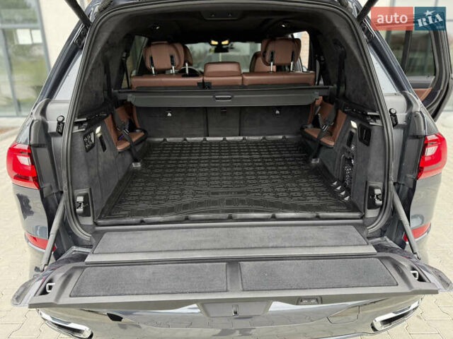Сірий БМВ X7, об'ємом двигуна 3 л та пробігом 99 тис. км за 76000 $, фото 158 на Automoto.ua