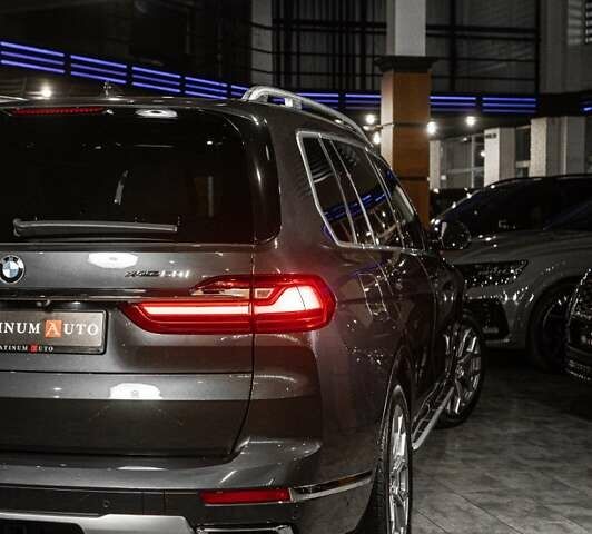 Серый БМВ X7, объемом двигателя 4.39 л и пробегом 53 тыс. км за 63900 $, фото 13 на Automoto.ua