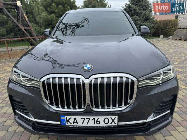 Серый БМВ X7, объемом двигателя 2.99 л и пробегом 140 тыс. км за 63999 $, фото 1 на Automoto.ua