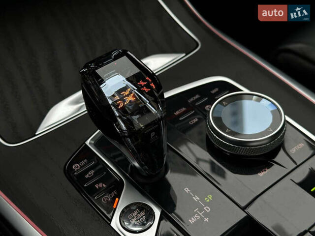 Серый БМВ X7, объемом двигателя 3 л и пробегом 90 тыс. км за 54900 $, фото 48 на Automoto.ua