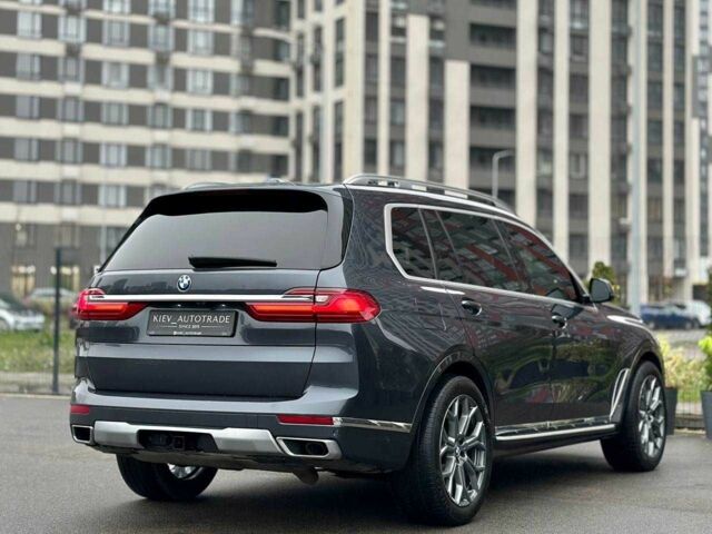 Серый БМВ X7, объемом двигателя 3 л и пробегом 90 тыс. км за 54900 $, фото 3 на Automoto.ua
