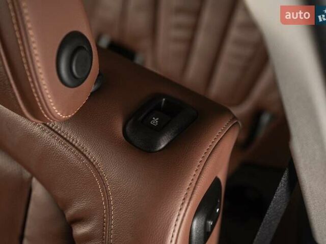 Серый БМВ X7, объемом двигателя 4.39 л и пробегом 53 тыс. км за 63900 $, фото 16 на Automoto.ua