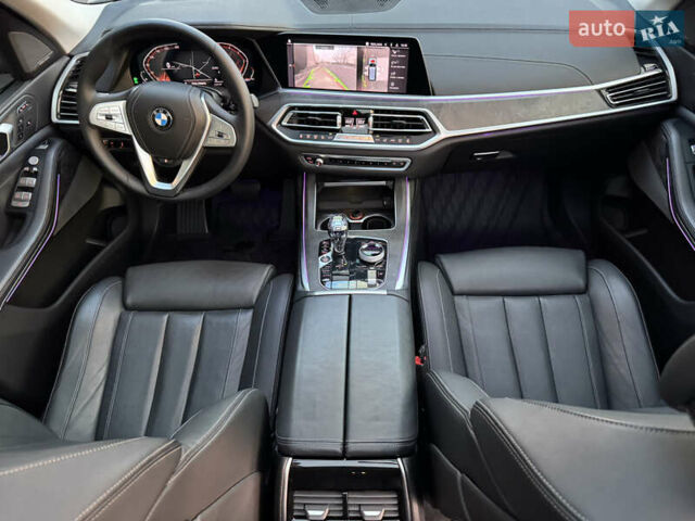 Серый БМВ X7, объемом двигателя 2.99 л и пробегом 140 тыс. км за 64500 $, фото 41 на Automoto.ua