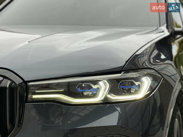 Сірий БМВ X7, об'ємом двигуна 3 л та пробігом 99 тис. км за 76000 $, фото 29 на Automoto.ua
