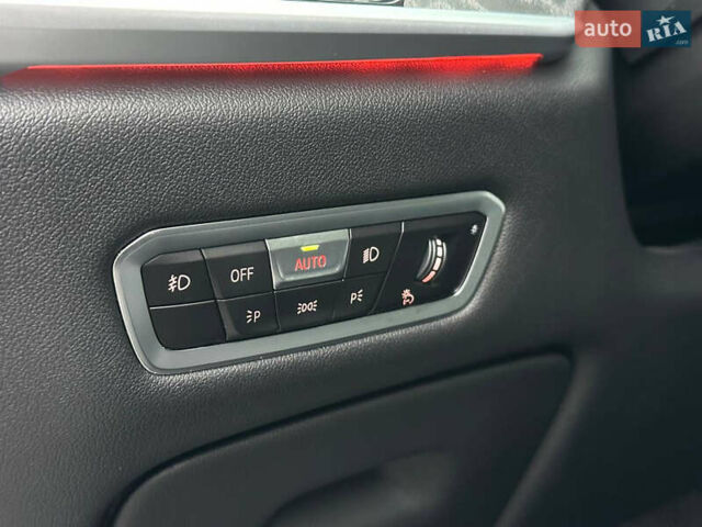 Серый БМВ X7, объемом двигателя 3 л и пробегом 90 тыс. км за 54900 $, фото 40 на Automoto.ua