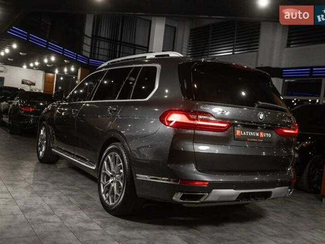 Серый БМВ X7, объемом двигателя 4.39 л и пробегом 53 тыс. км за 63900 $, фото 87 на Automoto.ua