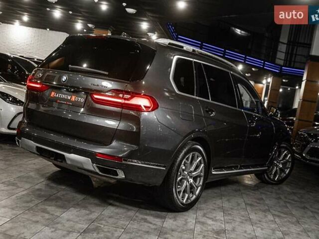Серый БМВ X7, объемом двигателя 4.39 л и пробегом 53 тыс. км за 63900 $, фото 14 на Automoto.ua
