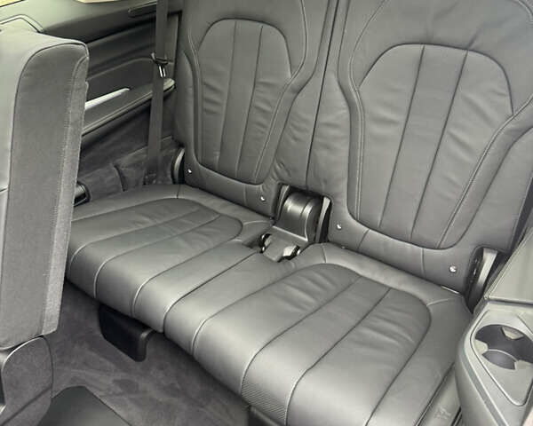 Серый БМВ X7, объемом двигателя 2.99 л и пробегом 140 тыс. км за 63500 $, фото 37 на Automoto.ua