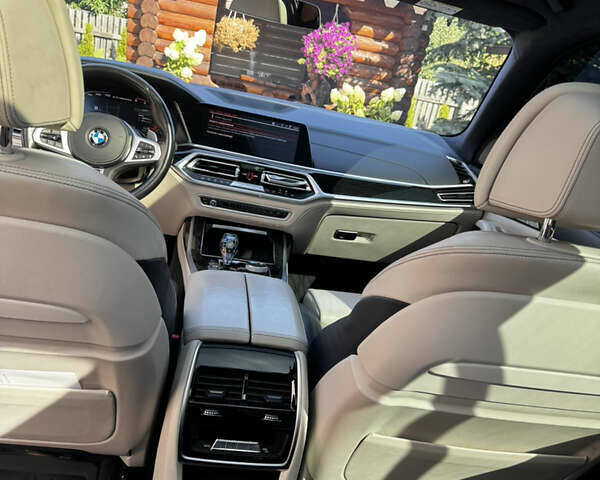 Серый БМВ X7, объемом двигателя 2.99 л и пробегом 126 тыс. км за 81000 $, фото 21 на Automoto.ua