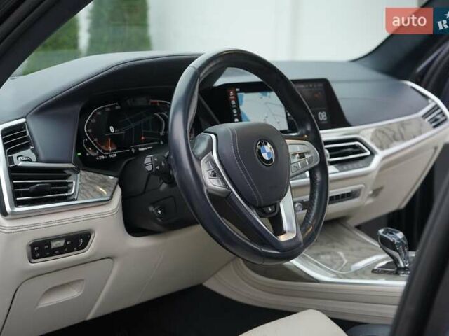 Серый БМВ X7, объемом двигателя 4.39 л и пробегом 118 тыс. км за 69999 $, фото 35 на Automoto.ua