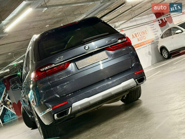 Серый БМВ X7, объемом двигателя 3 л и пробегом 65 тыс. км за 68900 $, фото 4 на Automoto.ua