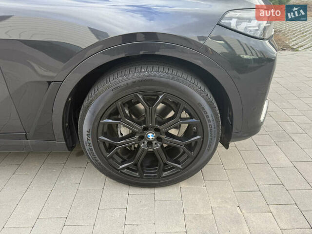 Серый БМВ X7, объемом двигателя 3 л и пробегом 145 тыс. км за 55800 $, фото 14 на Automoto.ua