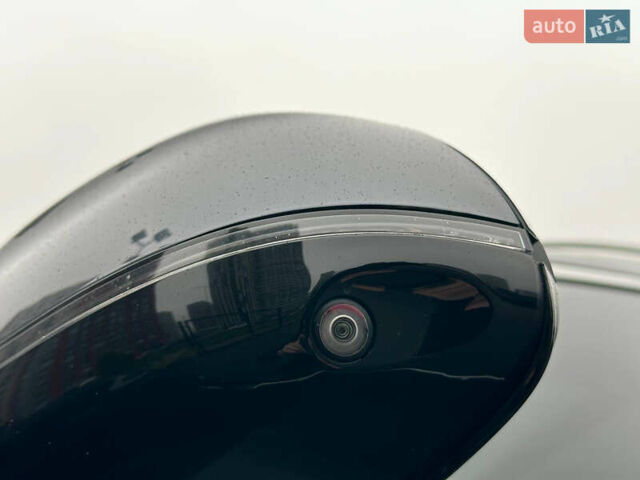 Серый БМВ X7, объемом двигателя 3 л и пробегом 90 тыс. км за 54900 $, фото 14 на Automoto.ua