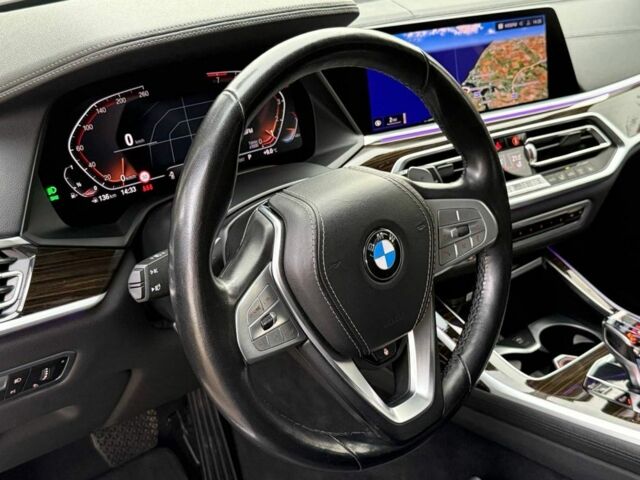 Серый БМВ X7, объемом двигателя 3 л и пробегом 140 тыс. км за 55000 $, фото 10 на Automoto.ua