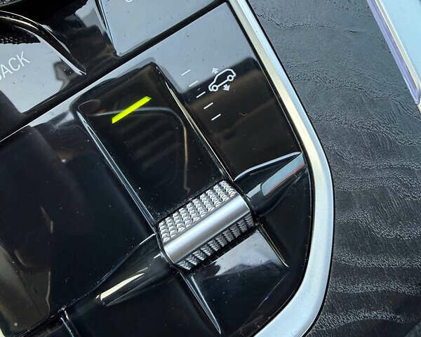 Серый БМВ X7, объемом двигателя 3 л и пробегом 147 тыс. км за 50900 $, фото 83 на Automoto.ua