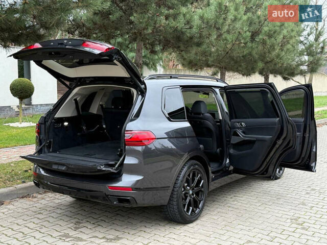 Серый БМВ X7, объемом двигателя 3 л и пробегом 148 тыс. км за 55000 $, фото 75 на Automoto.ua
