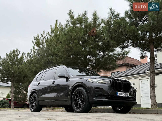 Серый БМВ X7, объемом двигателя 3 л и пробегом 148 тыс. км за 55000 $, фото 63 на Automoto.ua