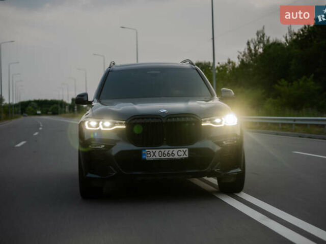 Серый БМВ X7, объемом двигателя 4.4 л и пробегом 78 тыс. км за 67500 $, фото 151 на Automoto.ua