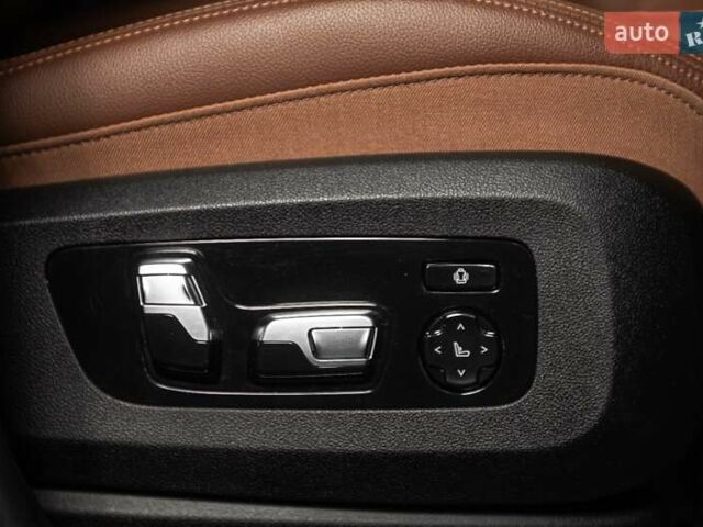 Серый БМВ X7, объемом двигателя 4.39 л и пробегом 53 тыс. км за 63900 $, фото 75 на Automoto.ua