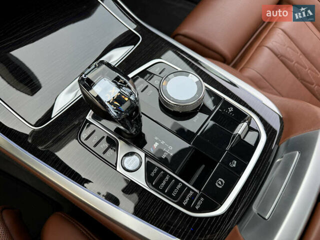 Серый БМВ X7, объемом двигателя 2.99 л и пробегом 99 тыс. км за 73500 $, фото 30 на Automoto.ua