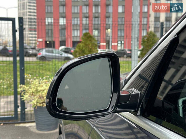 Серый БМВ X7, объемом двигателя 3 л и пробегом 90 тыс. км за 54900 $, фото 23 на Automoto.ua