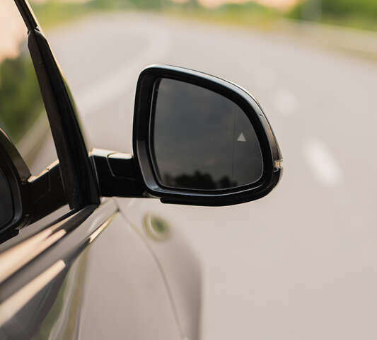 Серый БМВ X7, объемом двигателя 4.4 л и пробегом 78 тыс. км за 67500 $, фото 65 на Automoto.ua