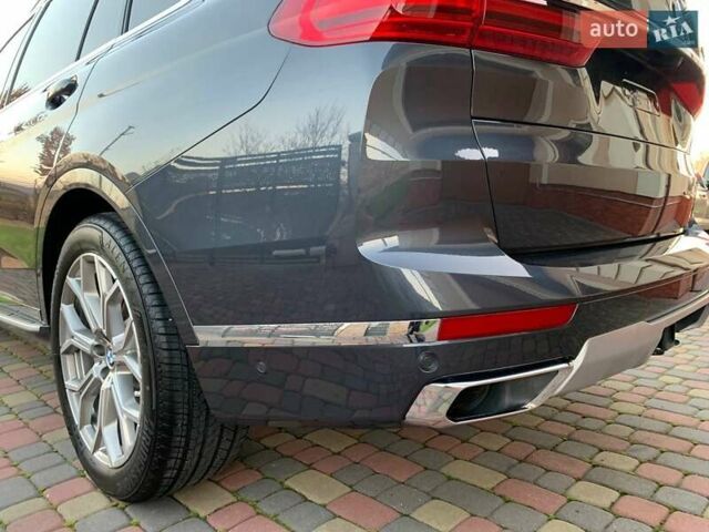 Серый БМВ X7, объемом двигателя 3 л и пробегом 147 тыс. км за 53800 $, фото 15 на Automoto.ua