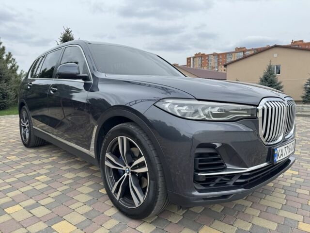 Серый БМВ X7, объемом двигателя 3 л и пробегом 140 тыс. км за 63500 $, фото 3 на Automoto.ua