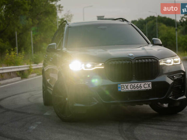 Серый БМВ X7, объемом двигателя 4.4 л и пробегом 78 тыс. км за 67500 $, фото 155 на Automoto.ua