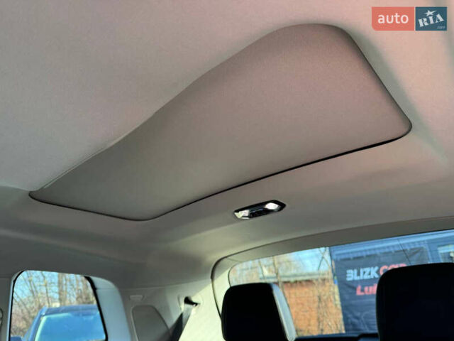 Серый БМВ X7, объемом двигателя 3 л и пробегом 147 тыс. км за 50900 $, фото 56 на Automoto.ua