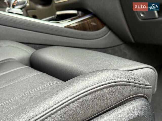 Серый БМВ X7, объемом двигателя 3 л и пробегом 148 тыс. км за 55000 $, фото 96 на Automoto.ua