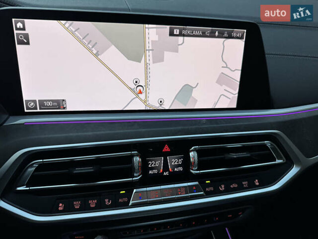 Серый БМВ X7, объемом двигателя 2.99 л и пробегом 140 тыс. км за 64500 $, фото 84 на Automoto.ua