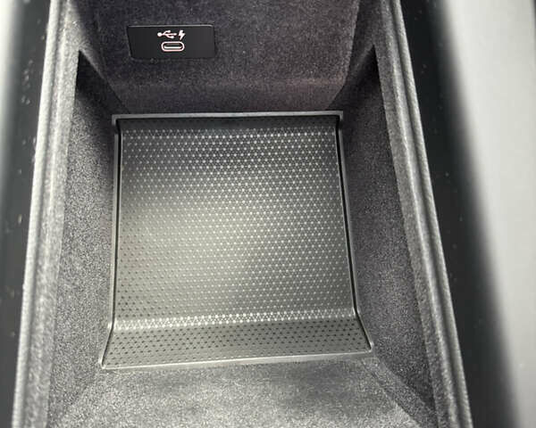 Серый БМВ X7, объемом двигателя 2.99 л и пробегом 140 тыс. км за 63500 $, фото 61 на Automoto.ua