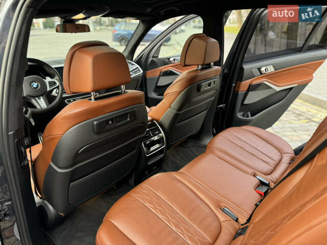 Серый БМВ X7, объемом двигателя 2.99 л и пробегом 99 тыс. км за 73500 $, фото 33 на Automoto.ua