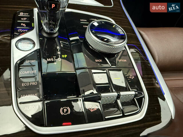 Сірий БМВ X7, об'ємом двигуна 3 л та пробігом 99 тис. км за 76000 $, фото 120 на Automoto.ua