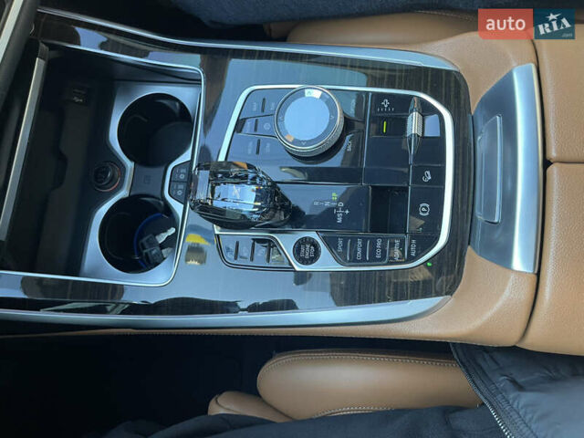 Серый БМВ X7, объемом двигателя 2.99 л и пробегом 100 тыс. км за 68500 $, фото 8 на Automoto.ua