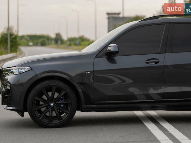 Серый БМВ X7, объемом двигателя 4.4 л и пробегом 78 тыс. км за 67500 $, фото 29 на Automoto.ua