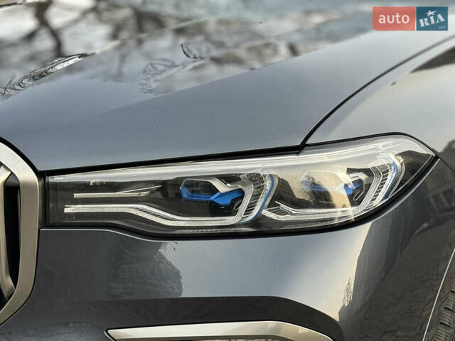 Серый БМВ X7, объемом двигателя 2.99 л и пробегом 99 тыс. км за 73500 $, фото 23 на Automoto.ua