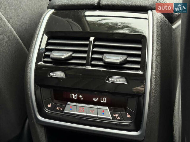 Серый БМВ X7, объемом двигателя 3 л и пробегом 148 тыс. км за 55000 $, фото 109 на Automoto.ua