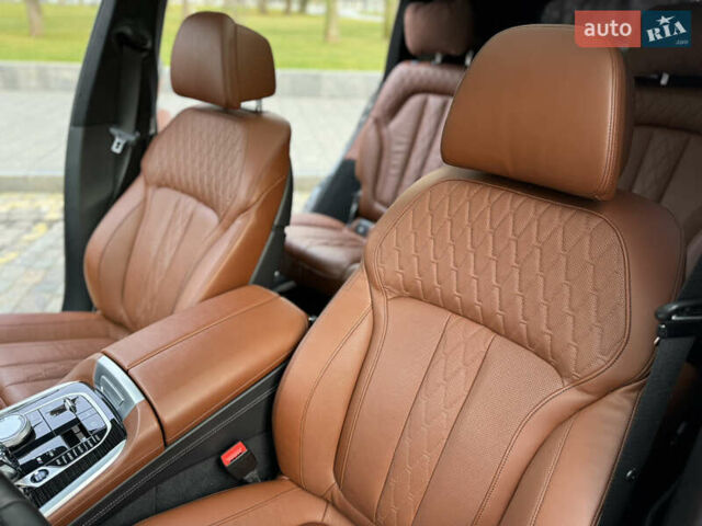 Серый БМВ X7, объемом двигателя 2.99 л и пробегом 99 тыс. км за 73500 $, фото 29 на Automoto.ua