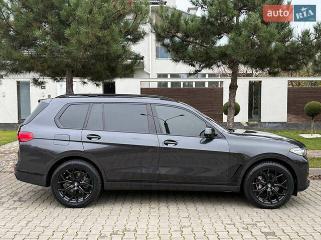 Серый БМВ X7, объемом двигателя 3 л и пробегом 148 тыс. км за 55000 $, фото 65 на Automoto.ua