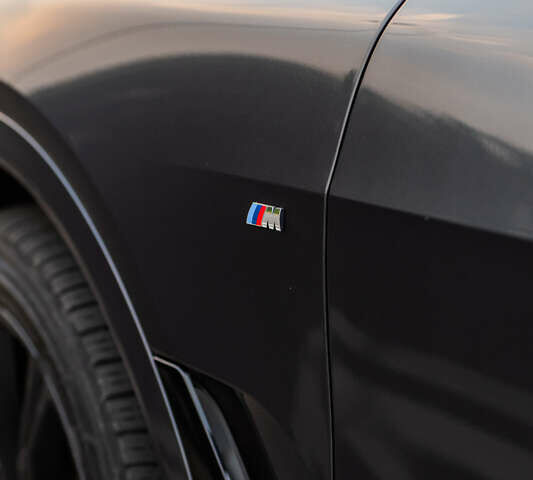 Серый БМВ X7, объемом двигателя 4.4 л и пробегом 78 тыс. км за 67500 $, фото 72 на Automoto.ua