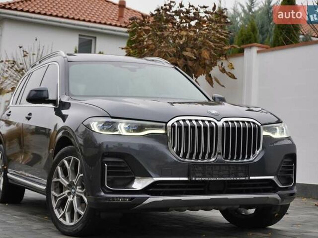 Серый БМВ X7, объемом двигателя 4.39 л и пробегом 118 тыс. км за 69999 $, фото 3 на Automoto.ua